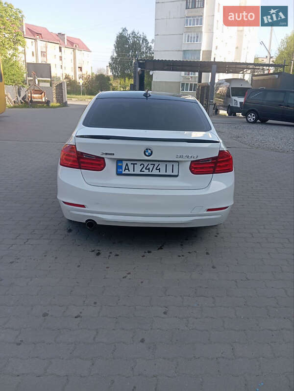Седан BMW 3 Series 2013 в Калуші