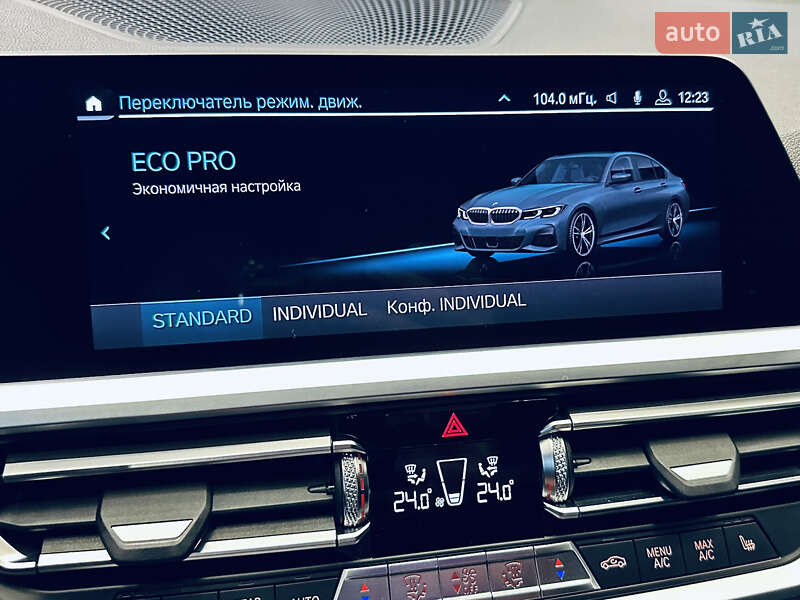 Седан BMW 3 Series 2019 в Киеве