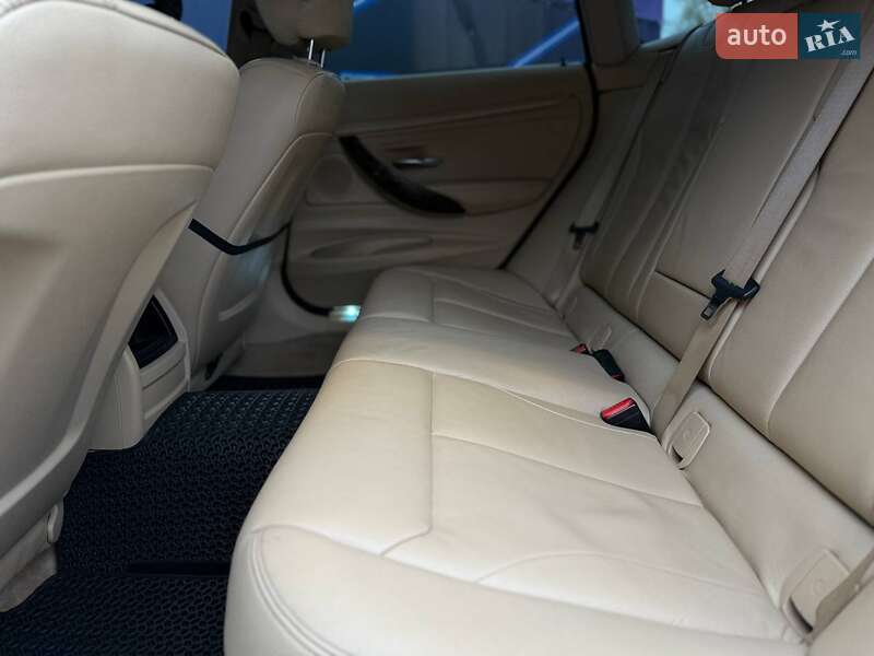 Седан BMW 3 Series 2014 в Запоріжжі