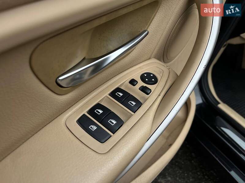 Седан BMW 3 Series 2015 в Киеве