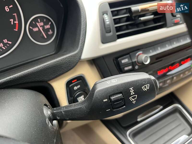 Седан BMW 3 Series 2015 в Киеве