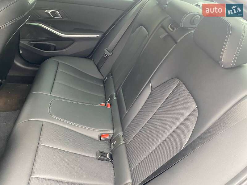 Седан BMW 3 Series 2023 в Киеве фото 75 Седан BMW 3 Series 2023 в Киеве