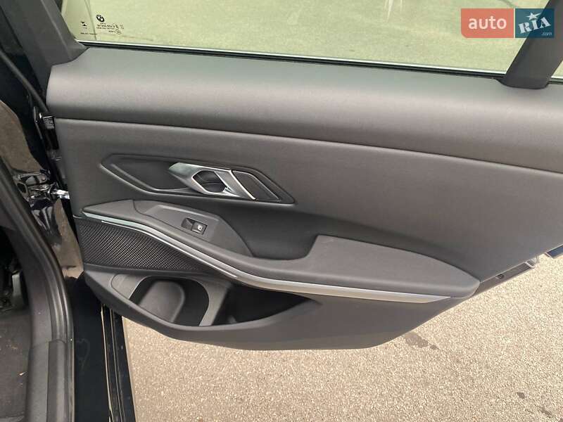 Седан BMW 3 Series 2023 в Киеве фото 77 Седан BMW 3 Series 2023 в Киеве