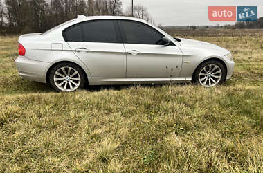 Седан BMW 3 Series 2011 в Калинівці