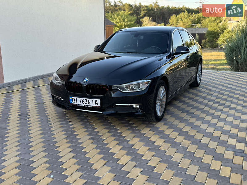 Седан BMW 3 Series 2015 в Николаеве