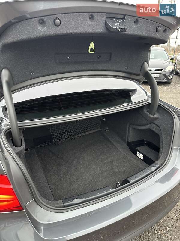 Седан BMW 3 Series 2017 в Белогородке