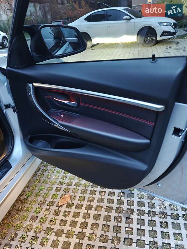 Седан BMW 3 Series 2016 в Львове