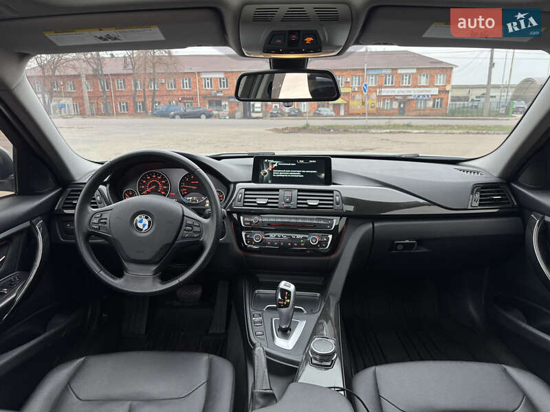 Седан BMW 3 Series 2016 в Сумах