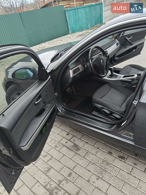 Седан BMW 3 Series 2005 в Володарке