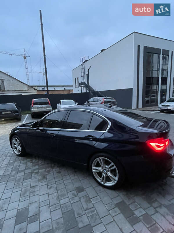 Седан BMW 3 Series 2015 в Виннице