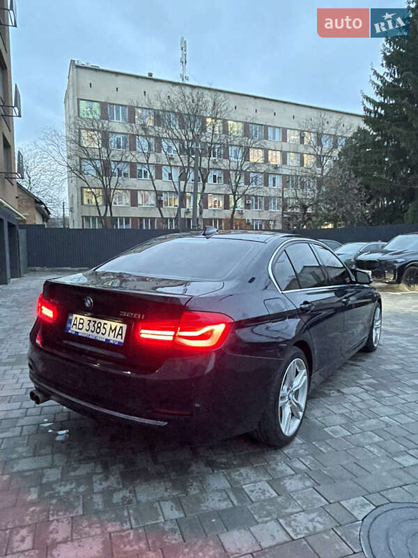 Седан BMW 3 Series 2015 в Виннице