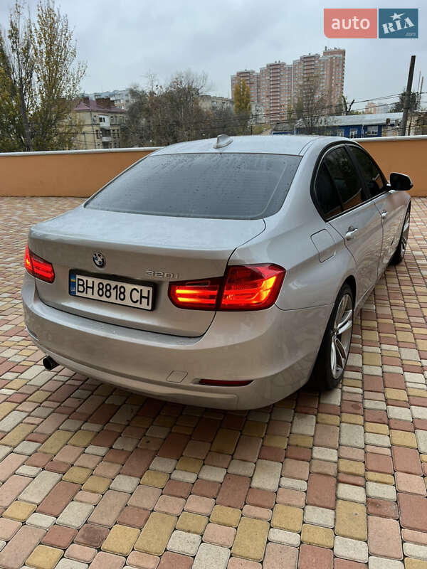 Седан BMW 3 Series 2014 в Одессе