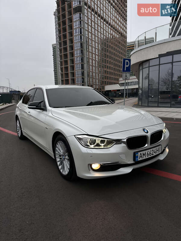 Седан BMW 3 Series 2013 в Киеве