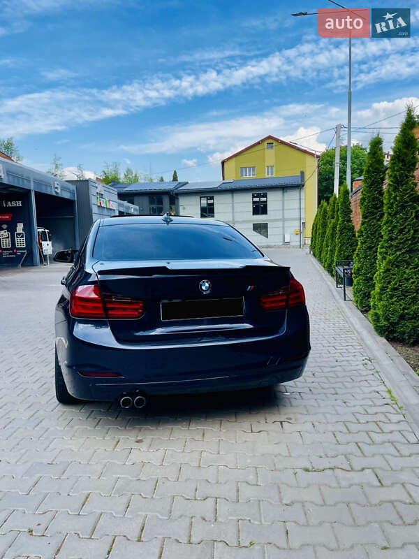 Седан BMW 3 Series 2012 в Івано-Франківську