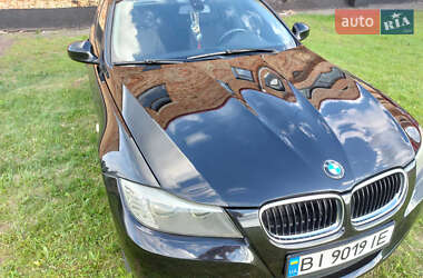 Седан BMW 3 Series 2011 в Полтаві