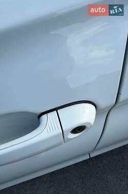 Седан BMW 3 Series 2016 в Києві