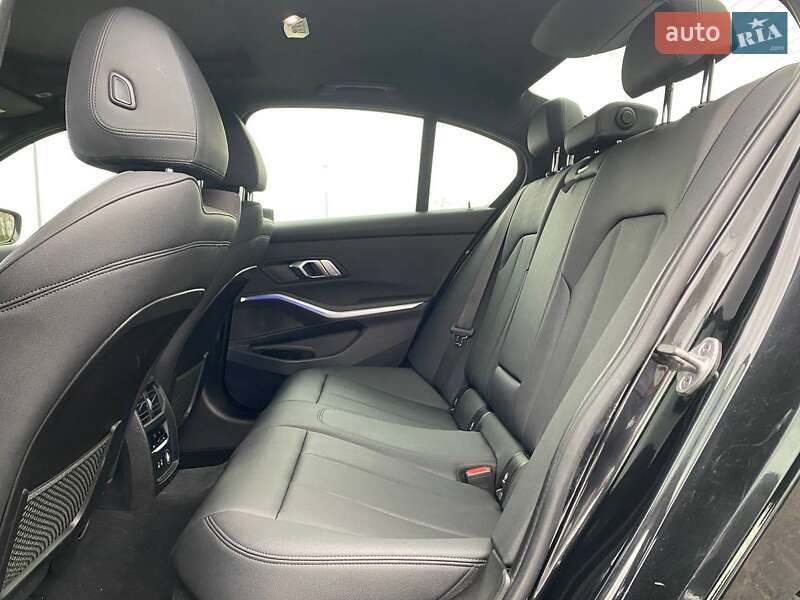Седан BMW 3 Series 2020 в Львове