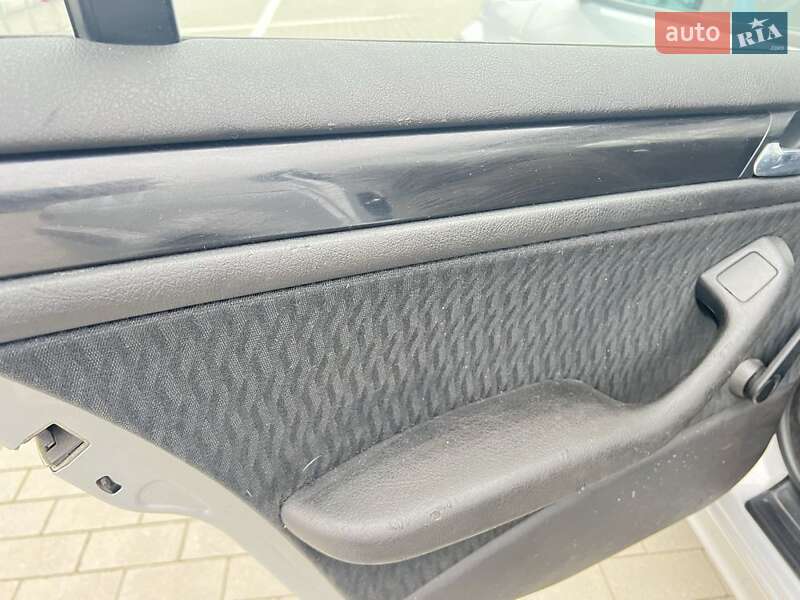 Седан BMW 3 Series 2001 в Виннице