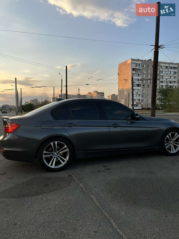 Седан BMW 3 Series 2013 в Днепре