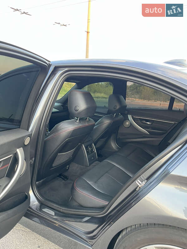 Седан BMW 3 Series 2013 в Днепре