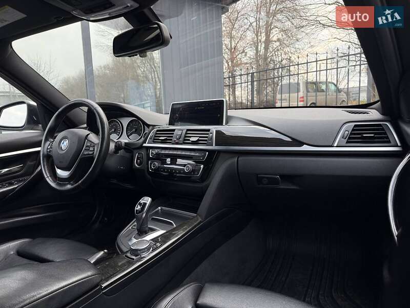 Седан BMW 3 Series 2016 в Хмельницькому