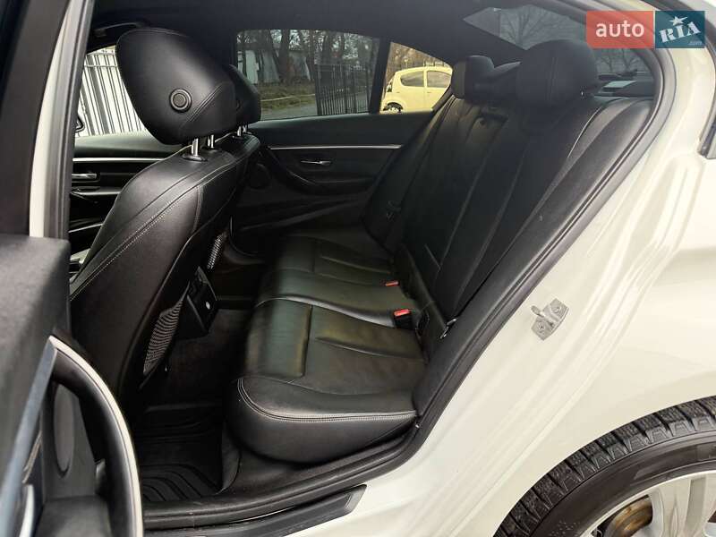 Седан BMW 3 Series 2016 в Хмельницькому