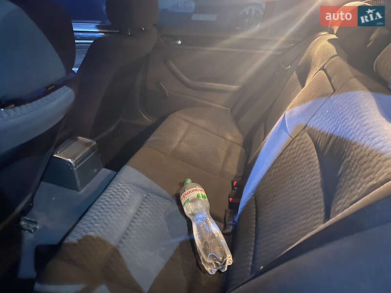 Седан BMW 3 Series 2000 в Новомосковську