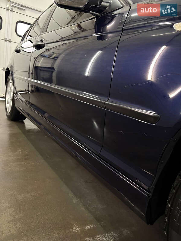 Седан BMW 3 Series 2004 в Києві