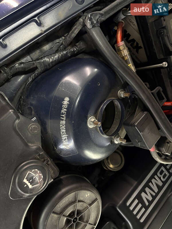 Седан BMW 3 Series 2004 в Києві