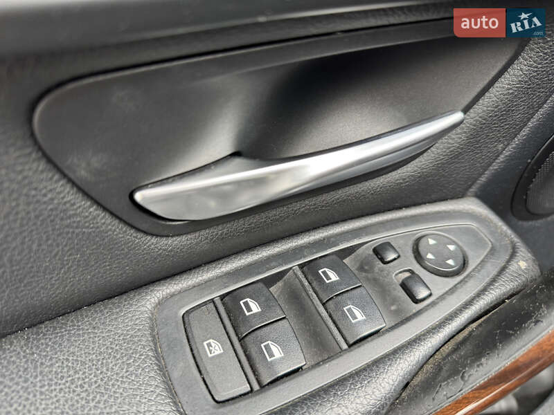 Седан BMW 3 Series 2014 в Виннице