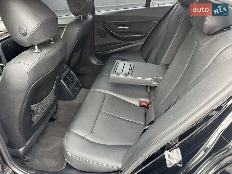 Седан BMW 3 Series 2014 в Виннице