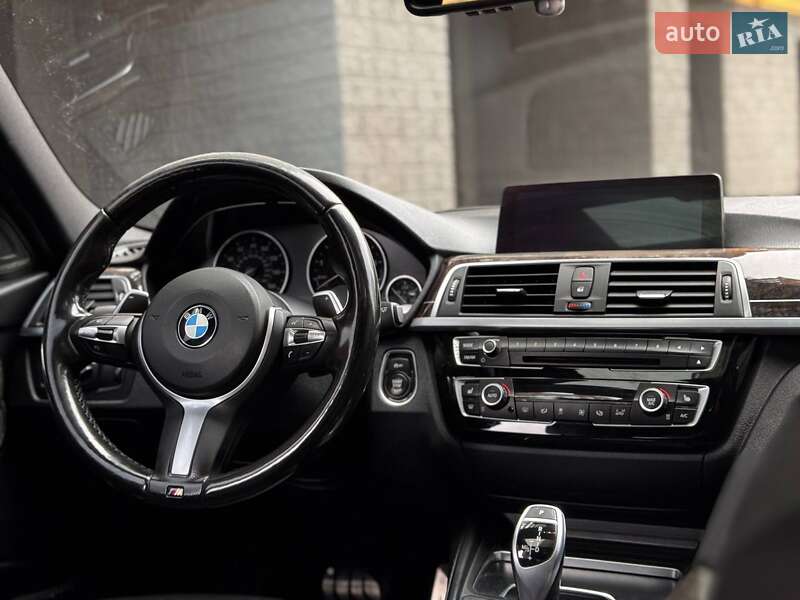 Седан BMW 3 Series 2016 в Ивано-Франковске
