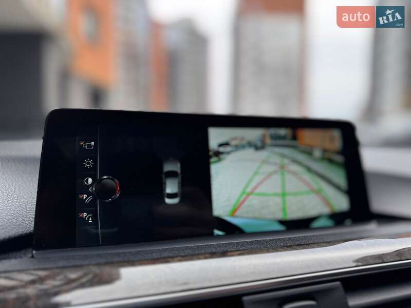 Седан BMW 3 Series 2016 в Ивано-Франковске