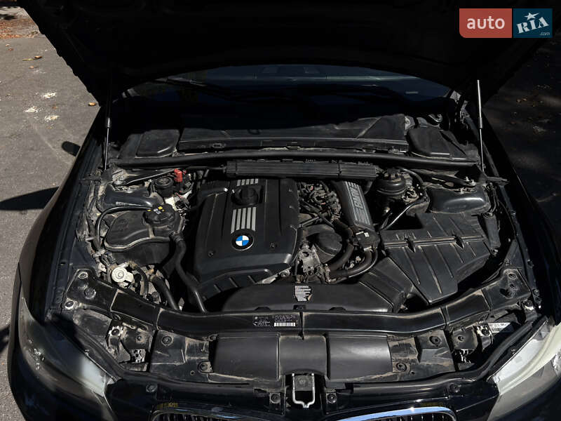 Седан BMW 3 Series 2011 в Николаеве