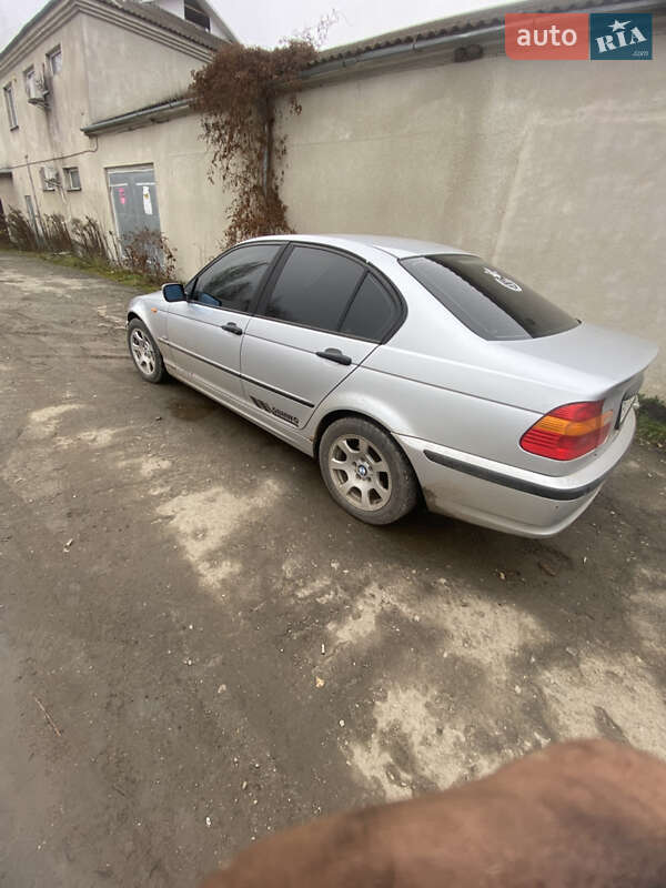 Седан BMW 3 Series 2003 в Белогорье