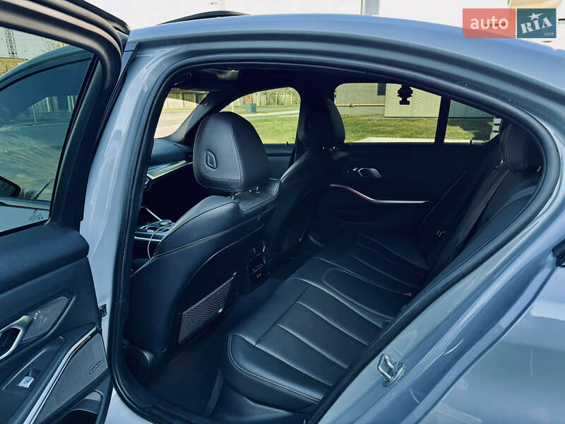 Седан BMW 3 Series 2023 в Одессе