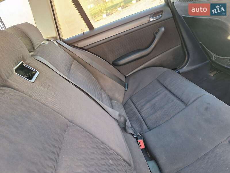 Универсал BMW 3 Series 2001 в Черновцах