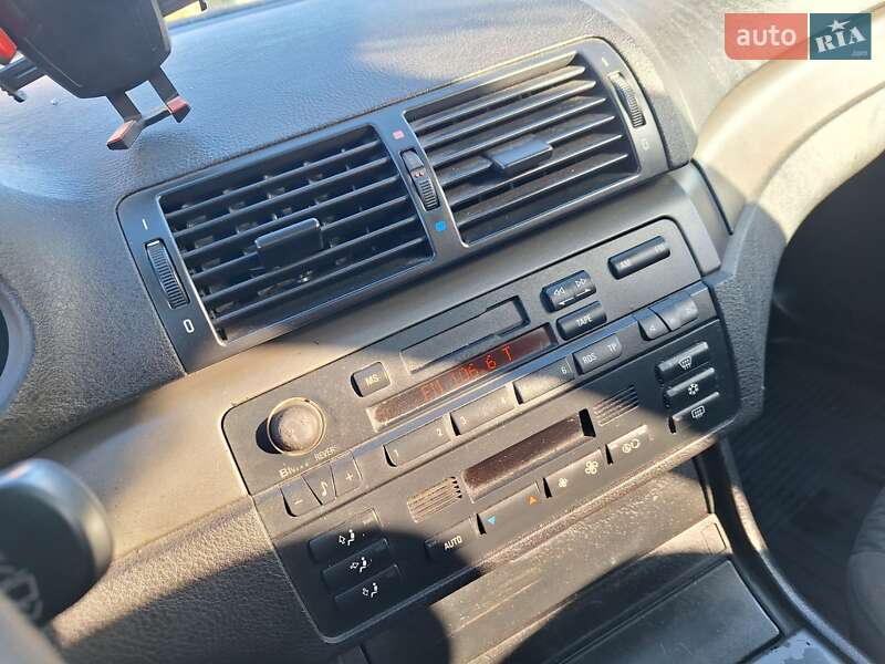 Универсал BMW 3 Series 2001 в Черновцах