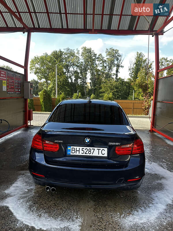 Седан BMW 3 Series 2013 в Измаиле