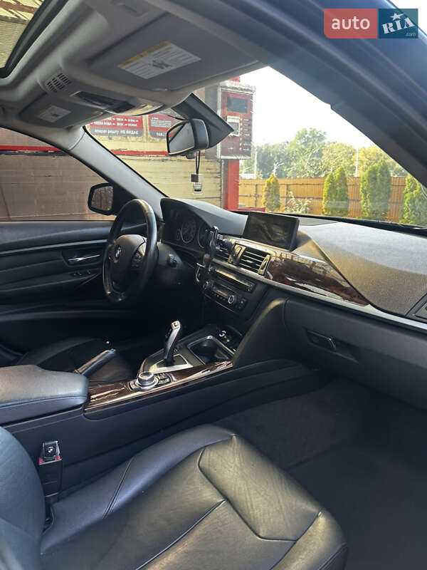 Седан BMW 3 Series 2013 в Измаиле