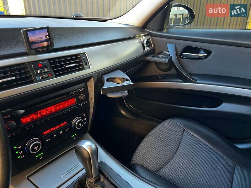 Универсал BMW 3 Series 2006 в Львове фото 30 Универсал BMW 3 Series 2006 в Львове