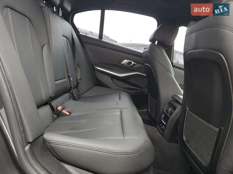 Седан BMW 3 Series 2019 в Ровно