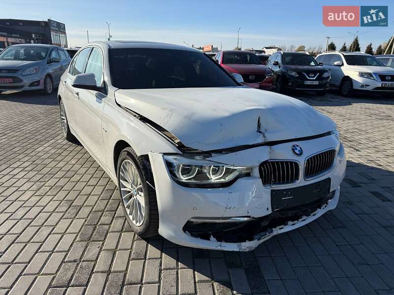 Седан BMW 3 Series 2016 в Львове