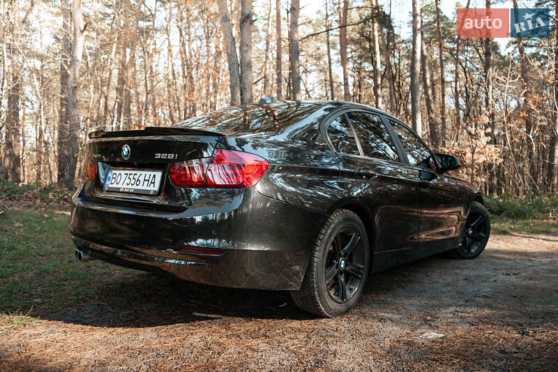 Седан BMW 3 Series 2015 в Золочеве фото 5 Седан BMW 3 Series 2015 в Золочеве
