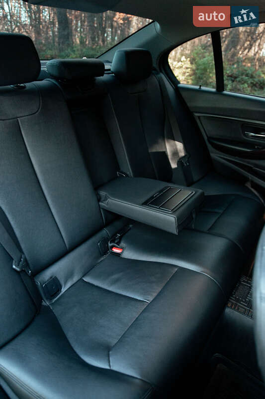 Седан BMW 3 Series 2015 в Золочеве фото 25 Седан BMW 3 Series 2015 в Золочеве