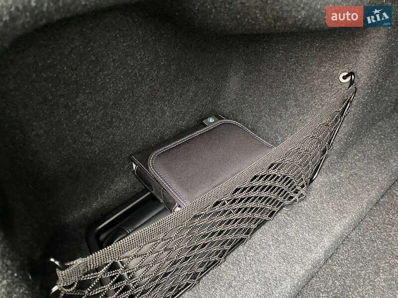 Седан BMW 3 Series 2023 в Дніпрі