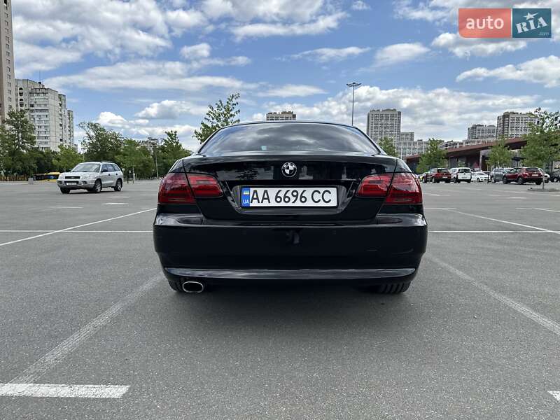 Купе BMW 3 Series 2007 в Киеве