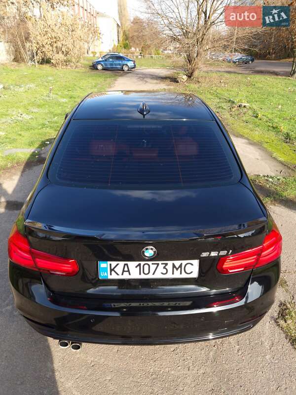 Седан BMW 3 Series 2016 в Кропивницькому