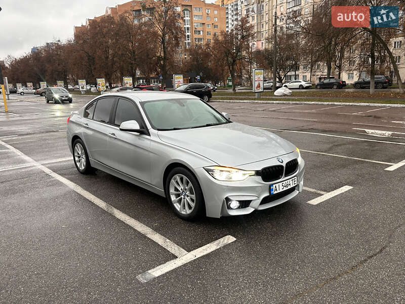 Седан BMW 3 Series 2015 в Броварах