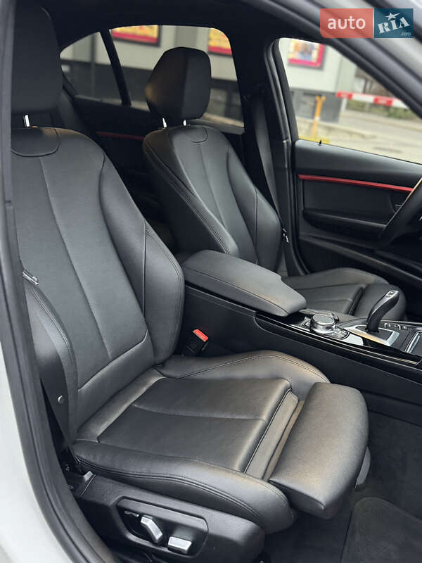 Седан BMW 3 Series 2018 в Коломые